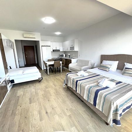 Apartments With Sea And Mountain Views, Portа Batumi Tower Eksteriør billede