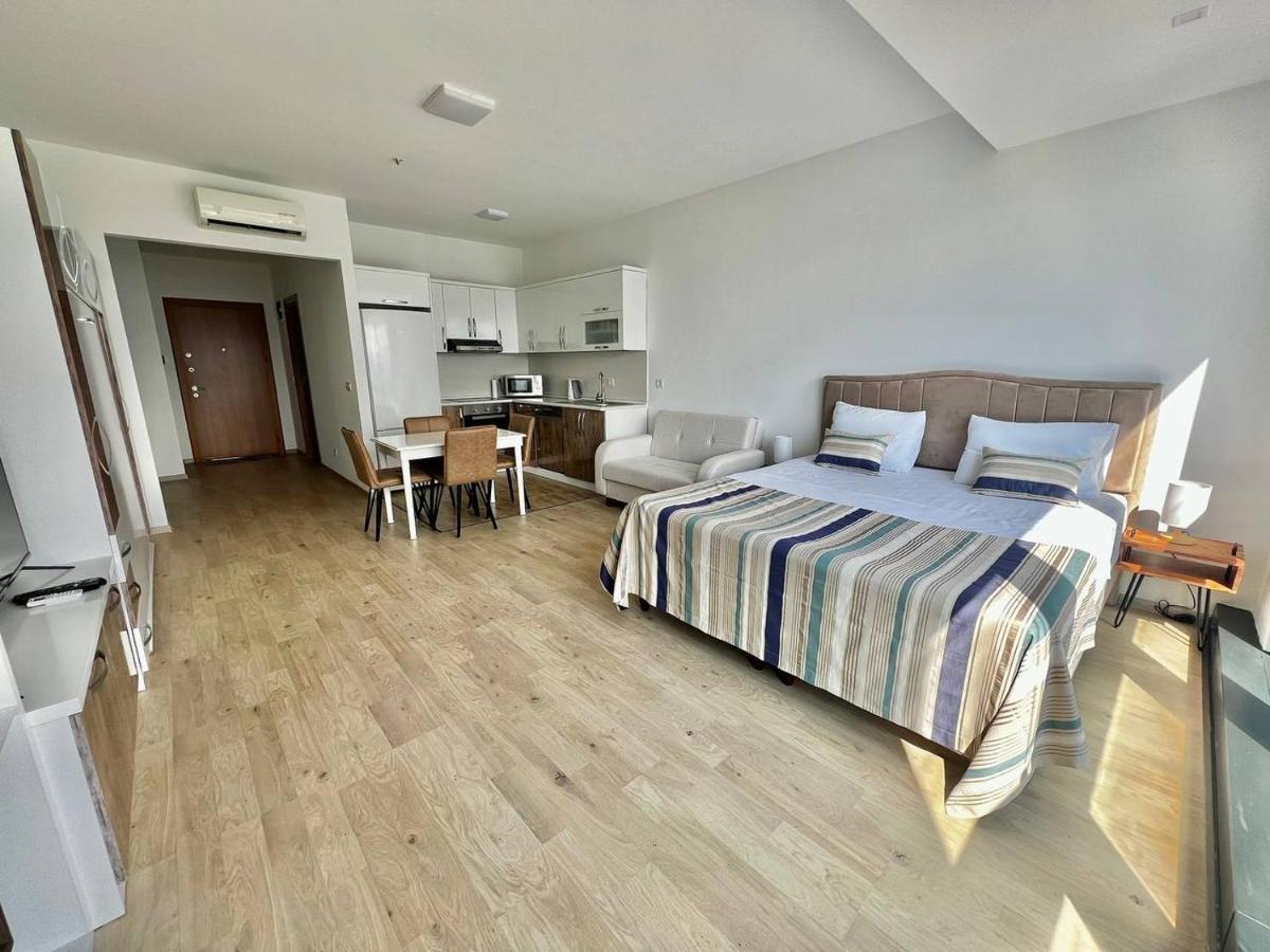 Apartments With Sea And Mountain Views, Portа Batumi Tower Eksteriør billede