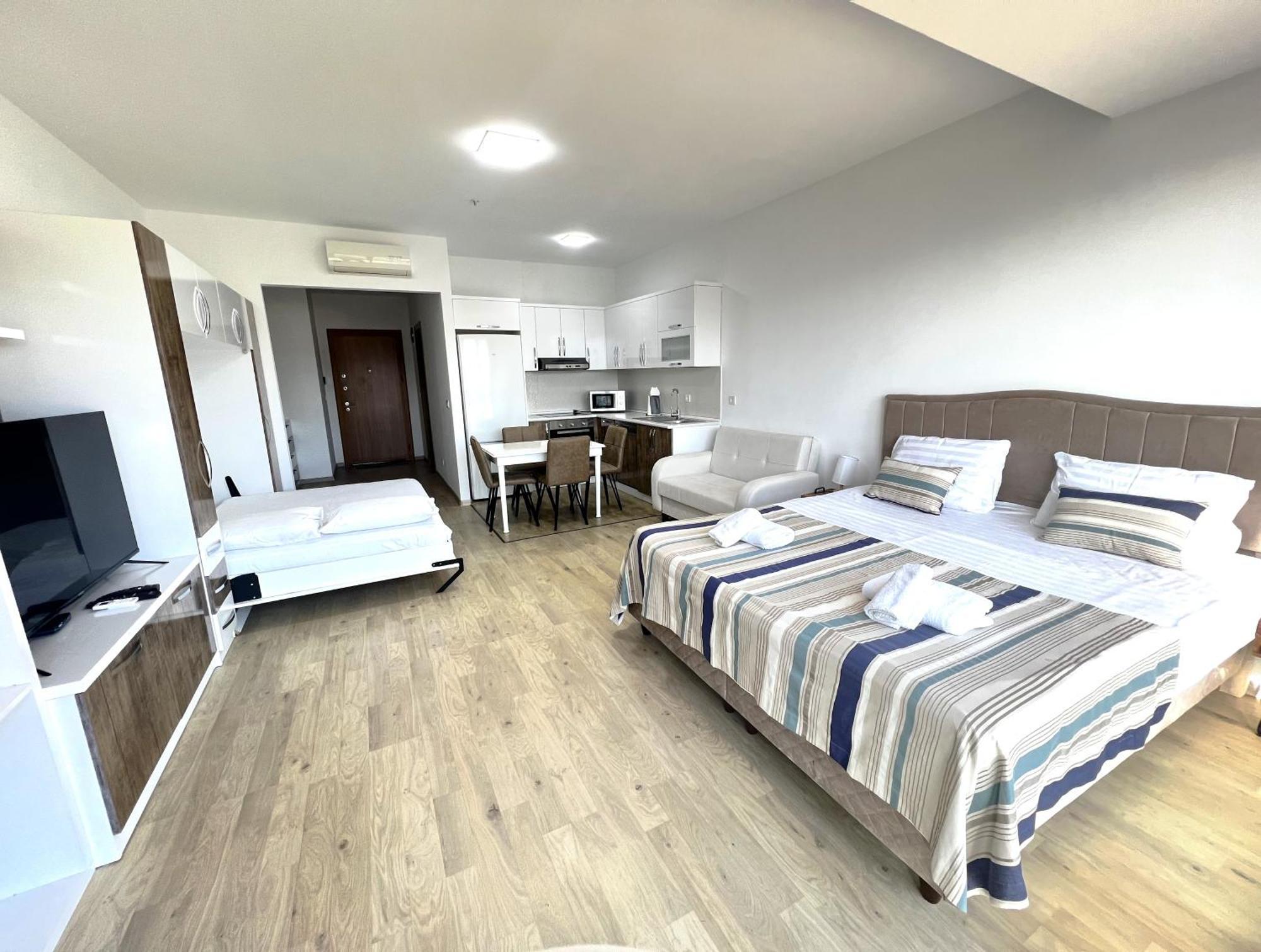Apartments With Sea And Mountain Views, Portа Batumi Tower Eksteriør billede