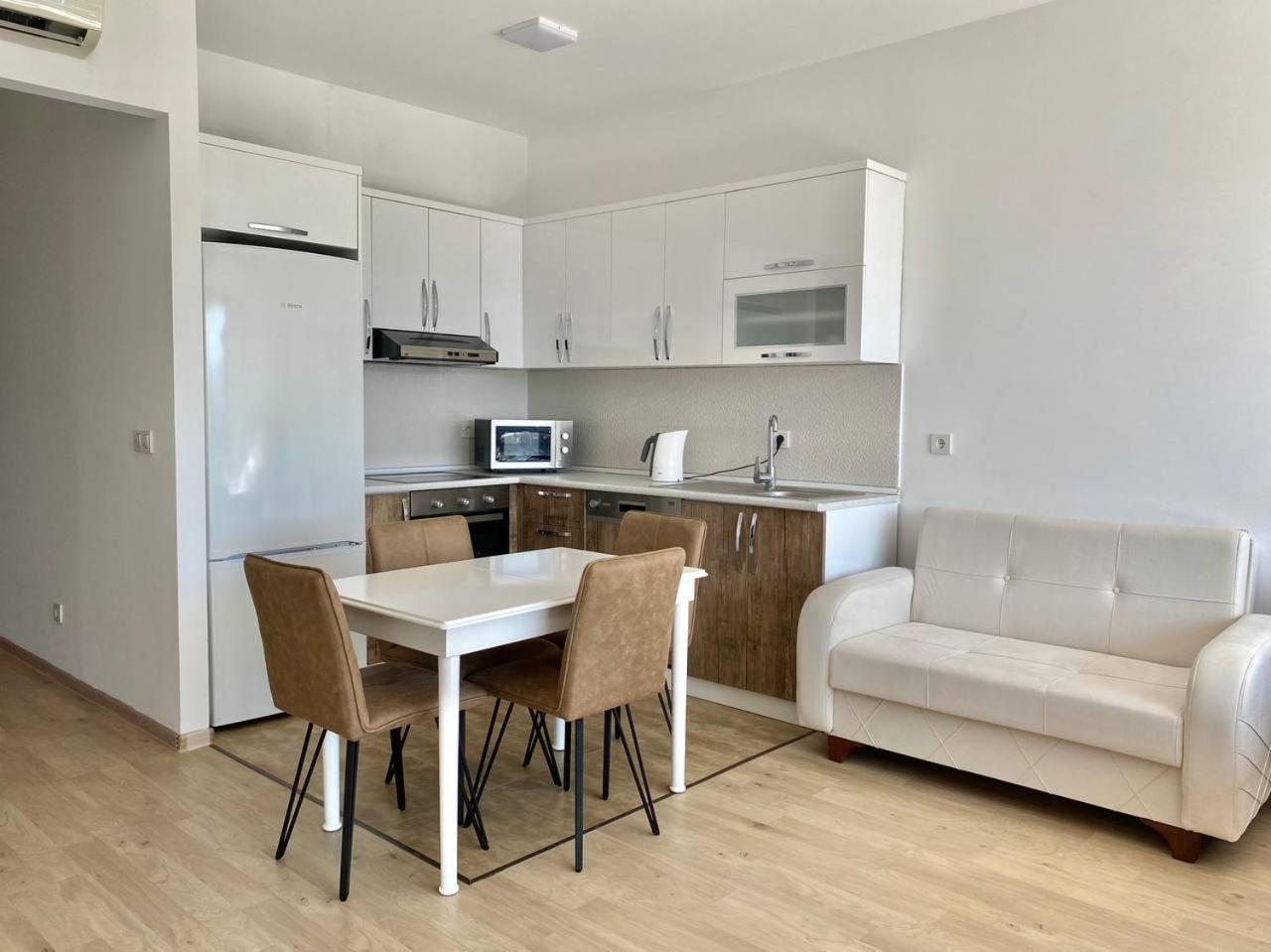 Apartments With Sea And Mountain Views, Portа Batumi Tower Eksteriør billede