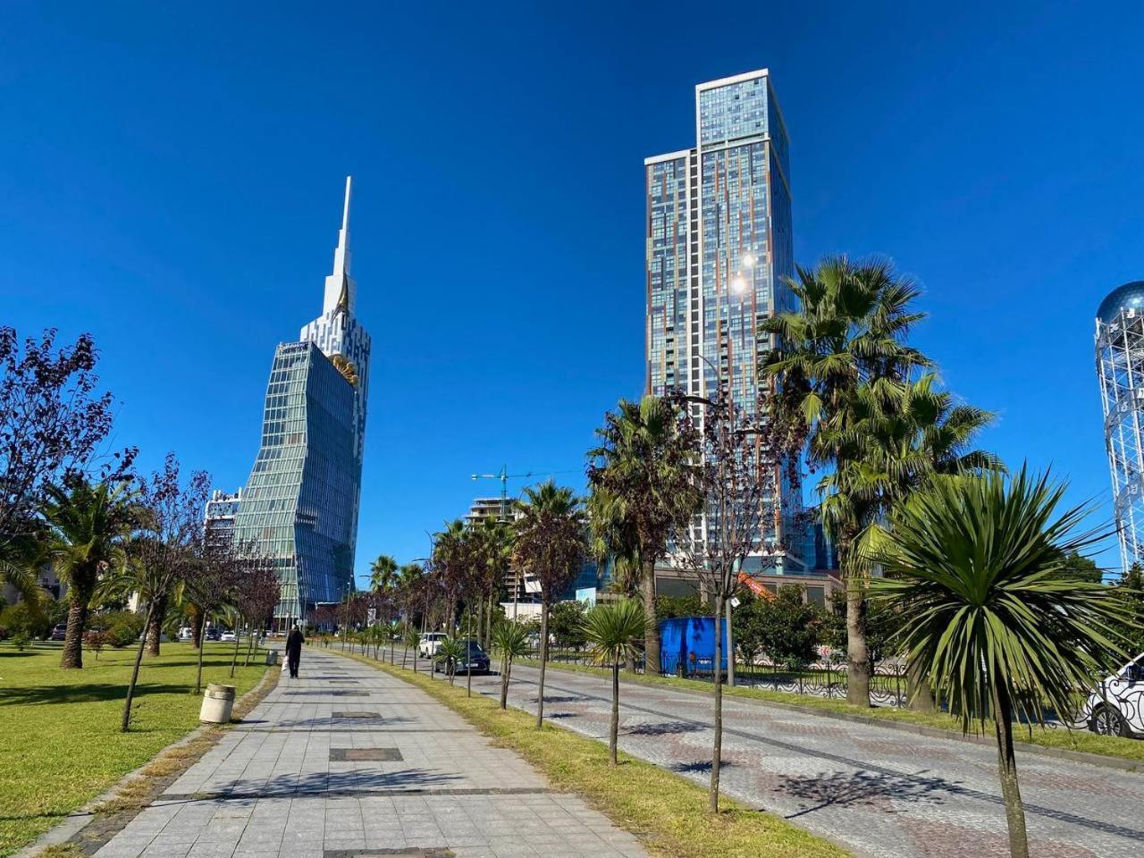 Apartments With Sea And Mountain Views, Portа Batumi Tower Eksteriør billede