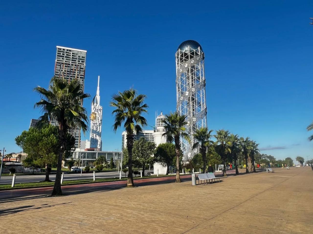 Apartments With Sea And Mountain Views, Portа Batumi Tower Eksteriør billede
